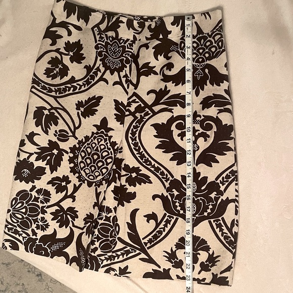 Cream/Brown print skirt - Picture 7 of 7